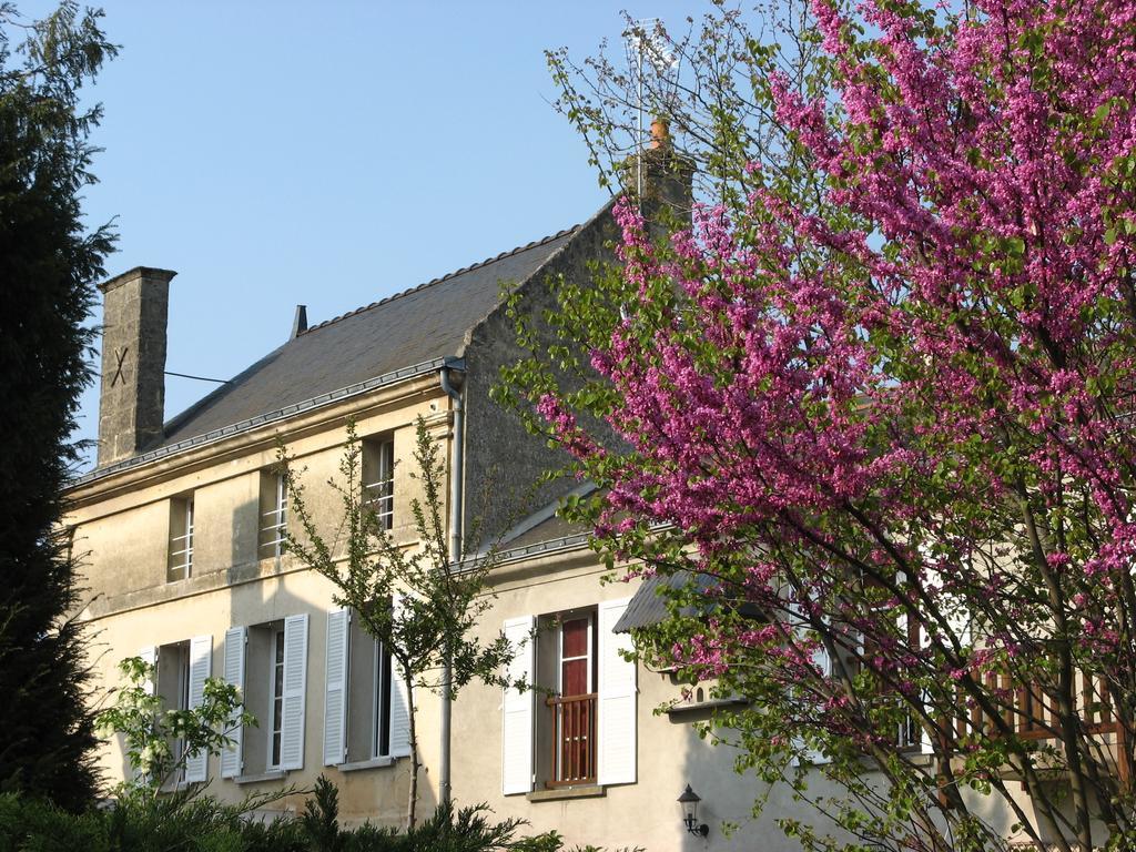 Le Chai De La Rose Spa Et Seances Bien Etre Doue-la-Fontaine Exterior photo