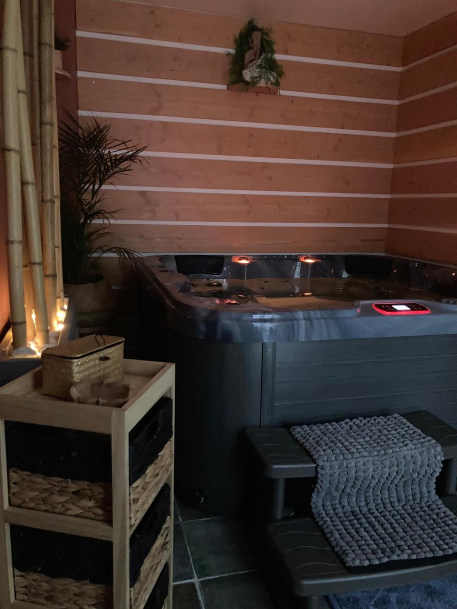 Le Chai De La Rose Spa Et Seances Bien Etre Doue-la-Fontaine Exterior photo